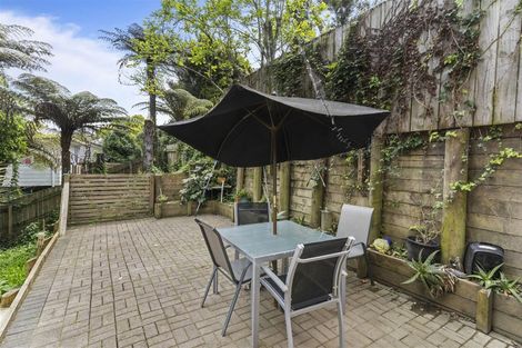 Photo of property in 21a Pavola Grove, Glenfield, Auckland, 0629