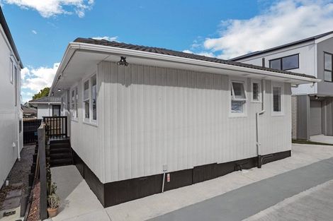Photo of property in 25b Flat Bush Road, Otara, Auckland, 2023