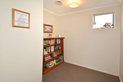 Photo of property in 1 Motu Street, Saint Clair, Dunedin, 9012