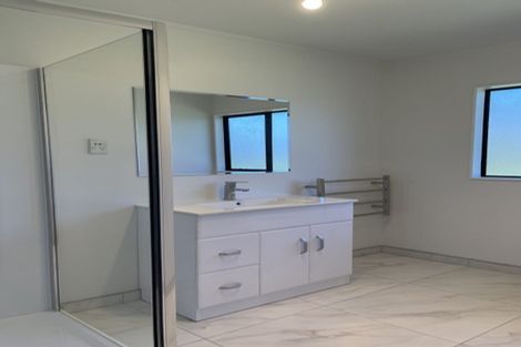 Photo of property in 3 Robina Court, Burswood, Auckland, 2013