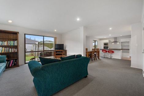 Photo of property in 54 Fairfax Crescent, Pyes Pa, Tauranga, 3112