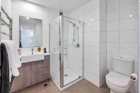 Photo of property in Apollo Apartments, 201/46 Rosedale Road, Rosedale, Auckland, 0632