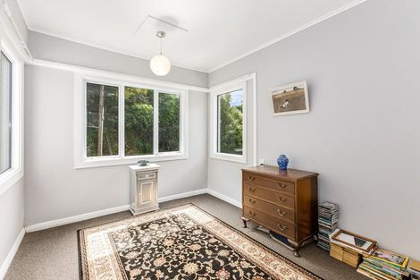 Photo of property in 13b Kim Street, Khandallah, Wellington, 6035