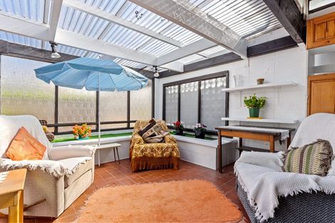 Photo of property in 2/10 Rodney Road, Northcote Point, Auckland, 0627