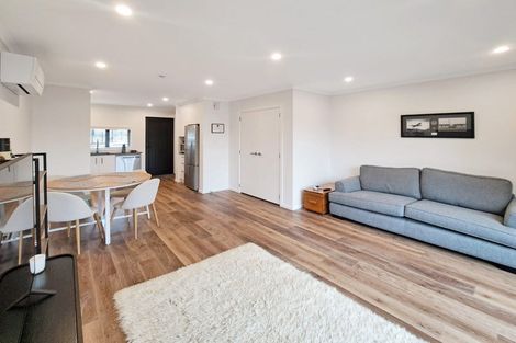 Photo of property in 11 Joseph Bolton Crescent, Wallaceville, Upper Hutt, 5018