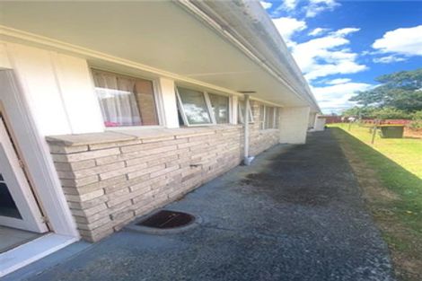 Photo of property in 2/8 Margaret Road, Papatoetoe, Auckland, 2025