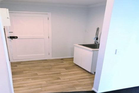 Photo of property in 118b Newlands Road, Newlands, Wellington, 6037