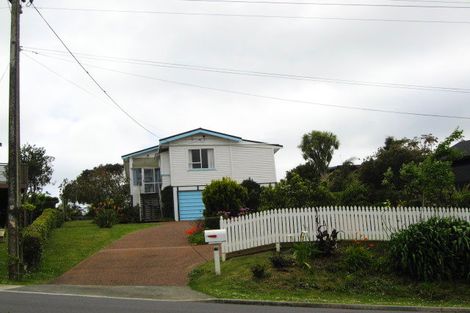 Photo of property in 72 Shakespear Road, Army Bay, Whangaparaoa, 0930