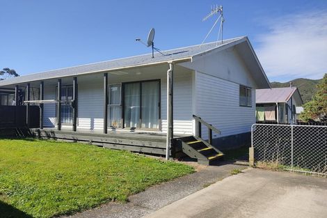 Photo of property in 30 Stockdale Street, Wainuiomata, Lower Hutt, 5014