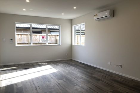 Photo of property in 11 Raymond Grace Avenue, Huapai, Kumeu, 0810