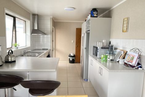 Photo of property in 1 Metcalfe Road, Henderson, Auckland, 0610