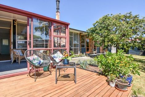 Photo of property in 22 Victoria Street, Carterton, 5713