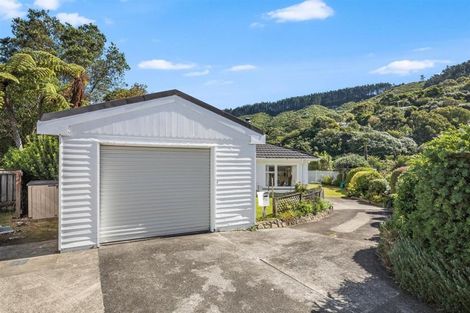Photo of property in 41 Hampton Hill Road, Tawa, Wellington, 5028