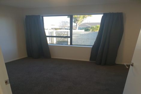 Photo of property in 11 Factory Road, Belfast, Christchurch, 8051