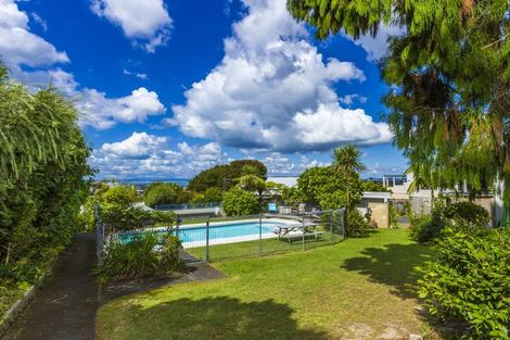 Photo of property in 14/18 Parr Terrace, Castor Bay, Auckland, 0620