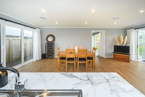 Photo of property in 2 Oldfield Lane, Marton, 4710