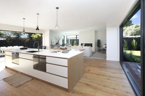 Photo of property in 86 Wairakei Road, Bryndwr, Christchurch, 8052