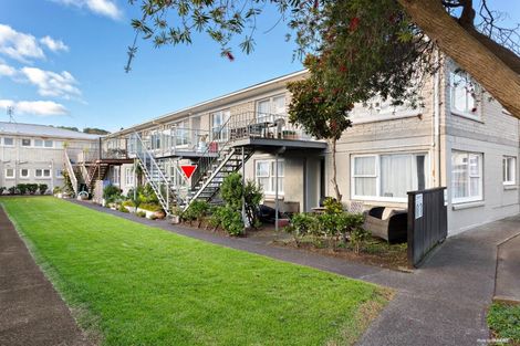 Photo of property in 11/16 Queens Parade, Devonport, Auckland, 0624