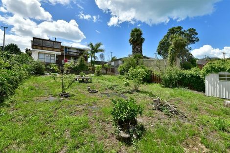 Photo of property in 60 Carlisle Road, Browns Bay, Auckland, 0630