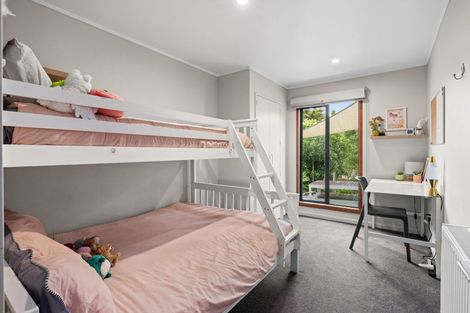 Photo of property in 2 Ritchie Place, Havelock North, 4130