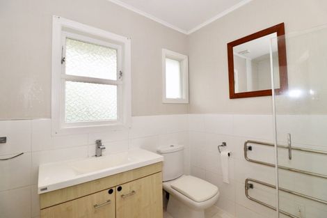 Photo of property in 108 Kervil Avenue, Te Atatu Peninsula, Auckland, 0610