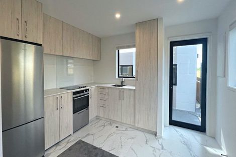 Photo of property in 4/137 Tirimoana Road, Te Atatu South, Auckland, 0602