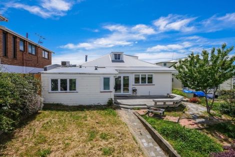 Photo of property in 5 Preston Crescent, Belleknowes, Dunedin, 9011