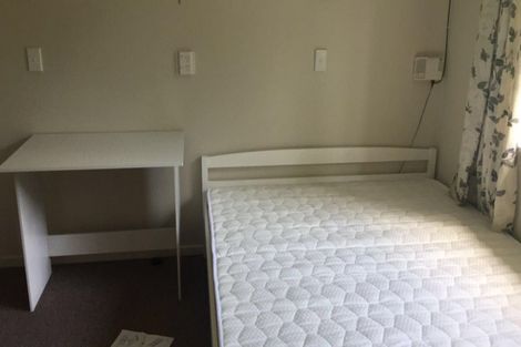 Photo of property in 71 College Road, Northcote, Auckland, 0627