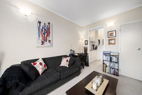 Photo of property in Hobson Court Flats, 56/70 Hobson Street, Thorndon, Wellington, 6011