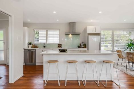 Photo of property in 9 Oruamo Place, Beach Haven, Auckland, 0626