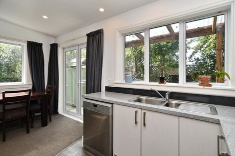 Photo of property in 98 Hargood Street, Woolston, Christchurch, 8062