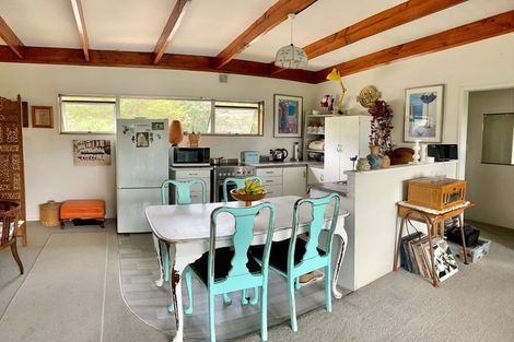 Photo of property in 35 Tahuna Road, Paihia, 0200