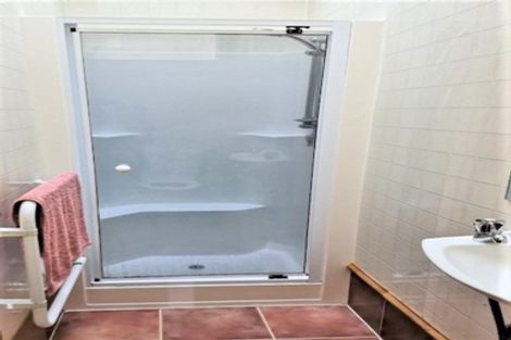 Photo of property in 1118 Fergusson Drive, Clouston Park, Upper Hutt, 5018