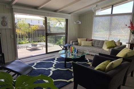 Photo of property in 1/12 Westbourne Road, Murrays Bay, Auckland, 0630