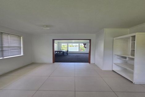 Photo of property in 155 Gossamer Drive, Pakuranga Heights, Auckland, 2010