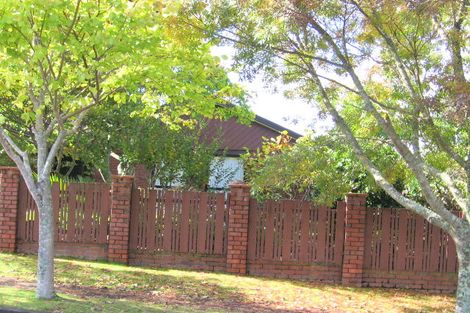 Photo of property in 10 Parramatta Place, Botany Downs, Auckland, 2010