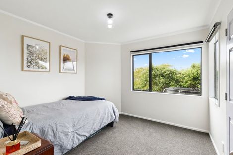 Photo of property in 13 Chastudon Place, Tawa, Wellington, 5028