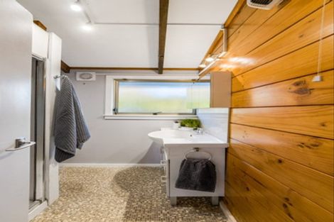 Photo of property in 3 Veale Road, Frankleigh Park, New Plymouth, 4310