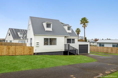 Photo of property in 1/24 Solveig Place, Randwick Park, Auckland, 2105