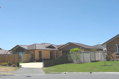 Photo of property in 20 Mataroa Place, Parklands, Christchurch, 8083