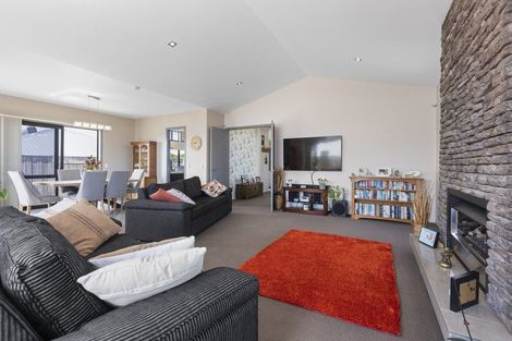 Photo of property in 48 Karamea Street, Whalers Gate, New Plymouth, 4310