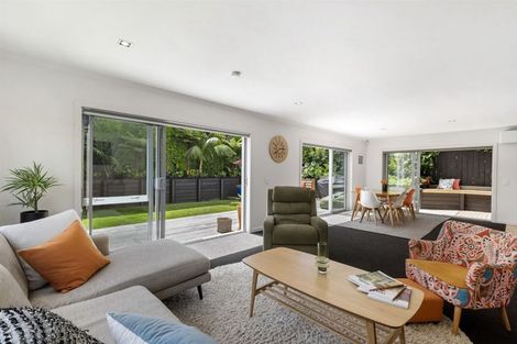 Photo of property in 7a Varlene Terrace, Forrest Hill, Auckland, 0620