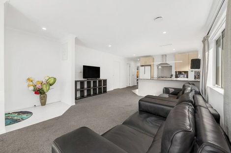 Photo of property in 18 Kutukutu Street, Takanini, 2112