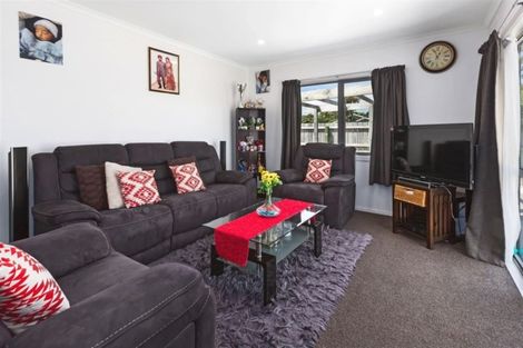 Photo of property in 12 Whitehouse Road, Titahi Bay, Porirua, 5022