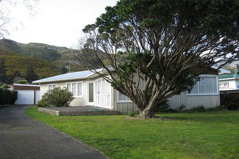 Photo of property in 71 Wood Street, Wainuiomata, Lower Hutt, 5014