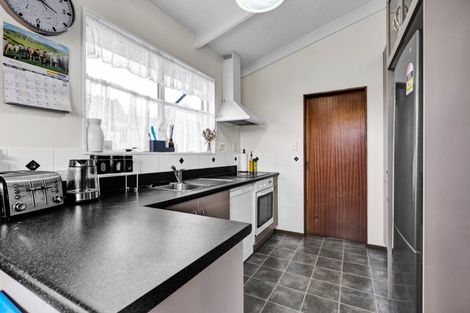 Photo of property in 16 Villa Place, Bell Block, New Plymouth, 4312