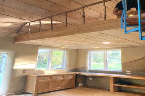 Photo of property in 197 Parker Road, Oratia, Auckland, 0604