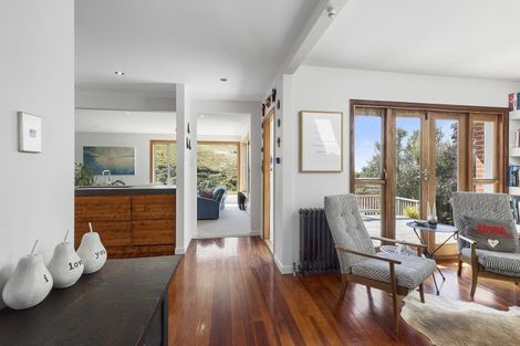 Photo of property in 18 Kapekape Place, Pukerua Bay, 5026