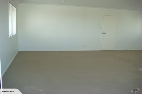 Photo of property in 5b Henry Street, Avondale, Auckland, 1026
