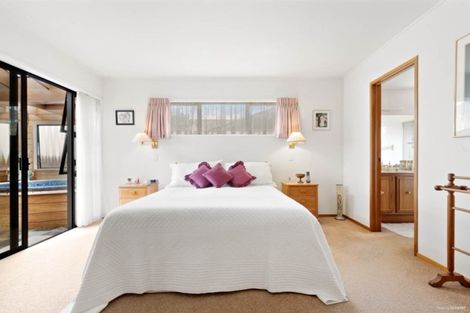 Photo of property in 6 Embling Place, Eastern Beach, Auckland, 2012